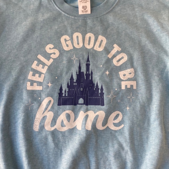 Disney Feels Good To Be Home Blue Pullover Crewneck Women's Large Cinderella - Picture 2 of 7